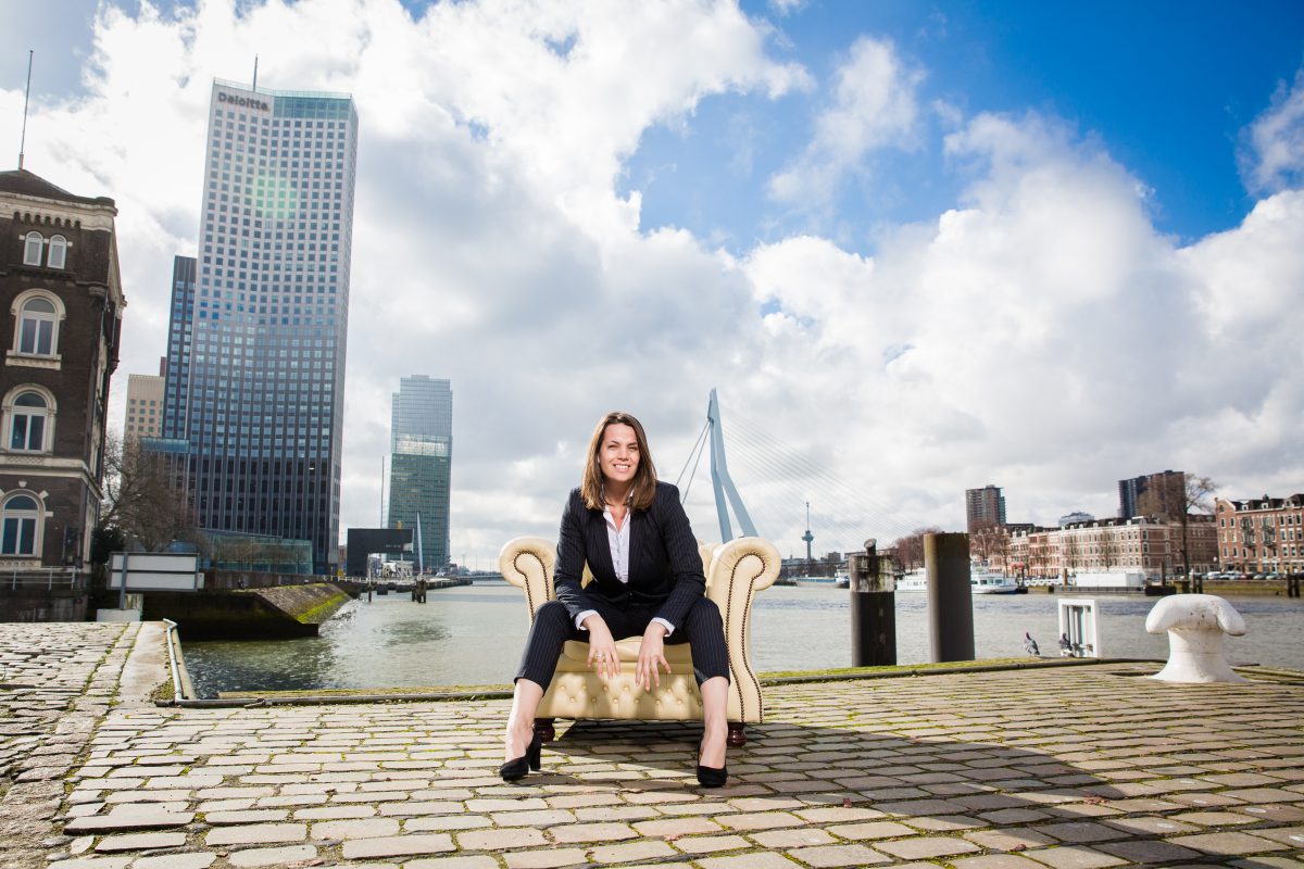 drs esther dekker contact